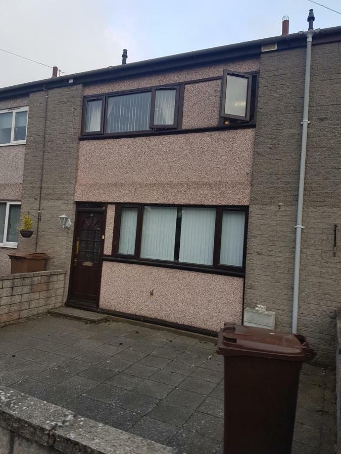3 Bed Room House Aberdeen Exterior photo